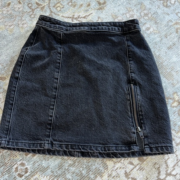 We the Free Jean skirt size 0 🖤🖤🖤 - Picture 6 of 8